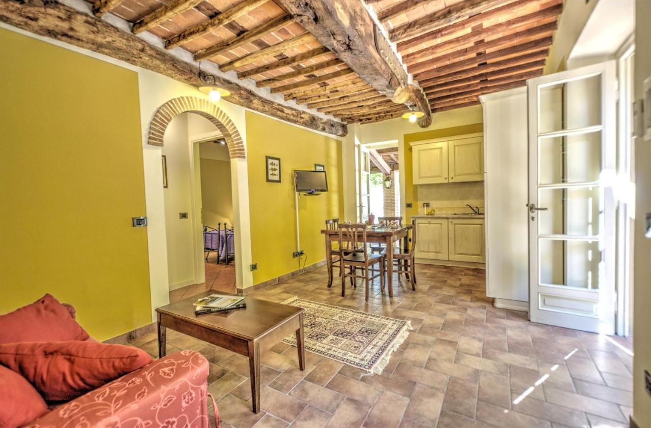 Lucca Cycling Holidays Il Tiglio Rooms Sant'Andrea di Compito Bagian luar foto