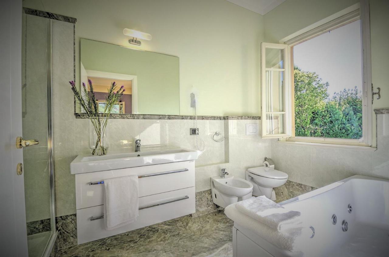 Lucca Cycling Holidays Il Tiglio Rooms Sant'Andrea di Compito Bagian luar foto